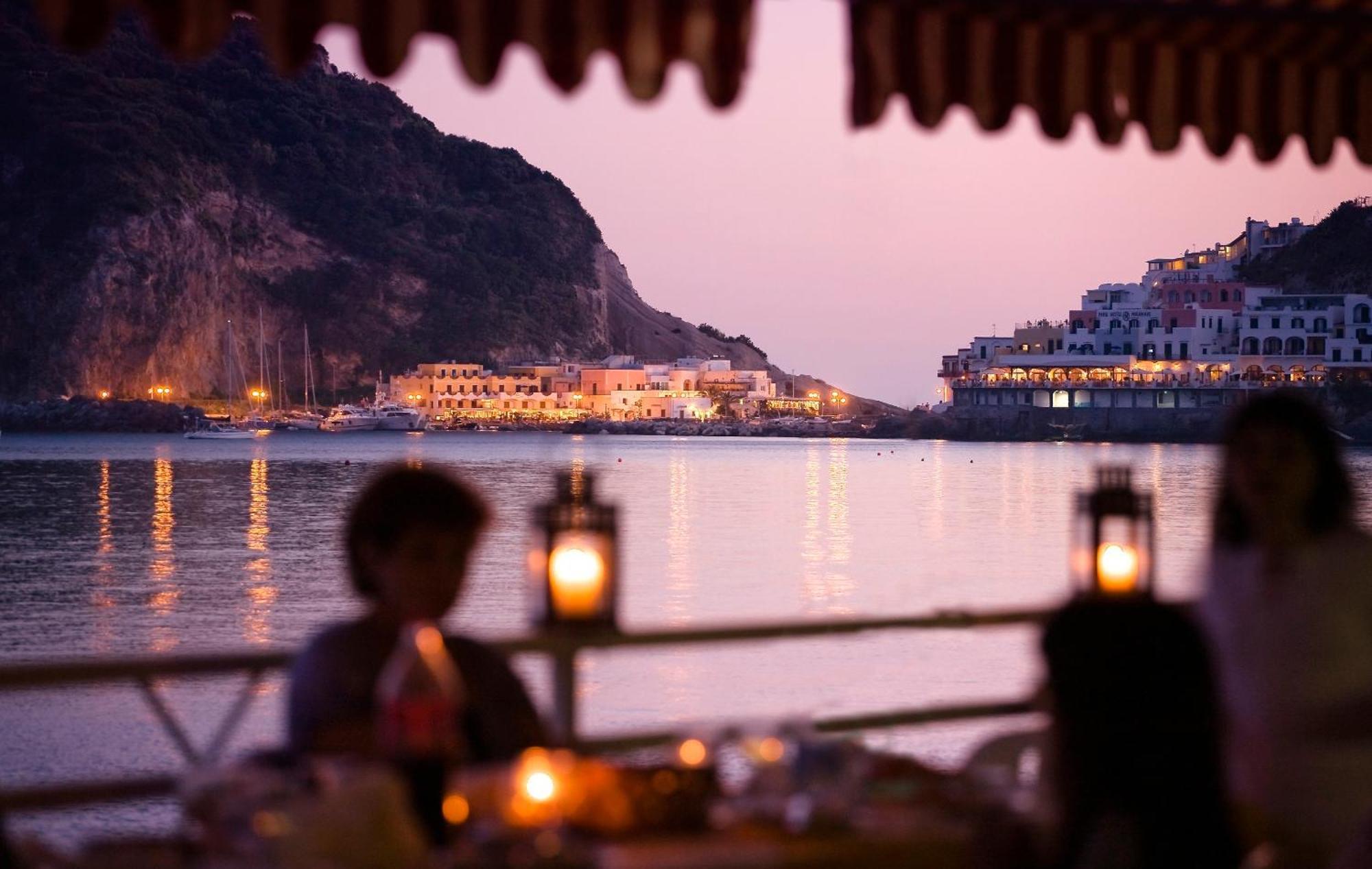 Hotel Vittorio Beach Resort Barano dʼIschia Buitenkant foto