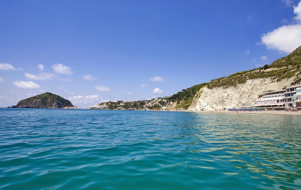 Hotel Vittorio Beach Resort Barano dʼIschia Buitenkant foto